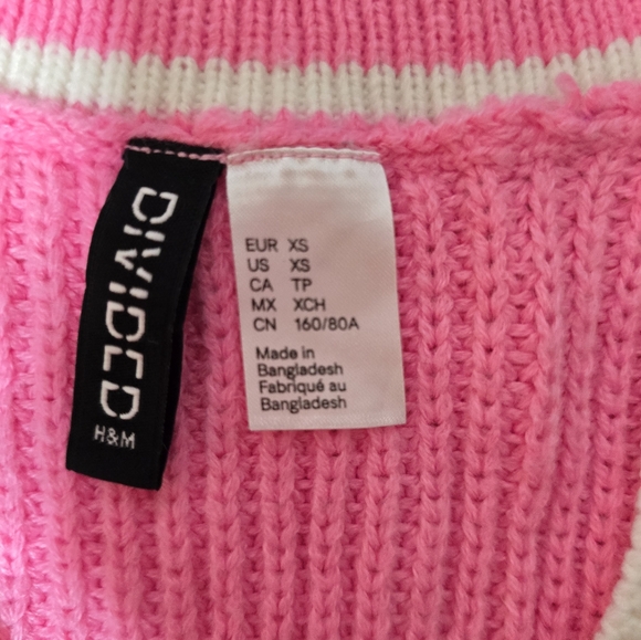 Divided Knit Sweater Vest - Picture 2 of 3